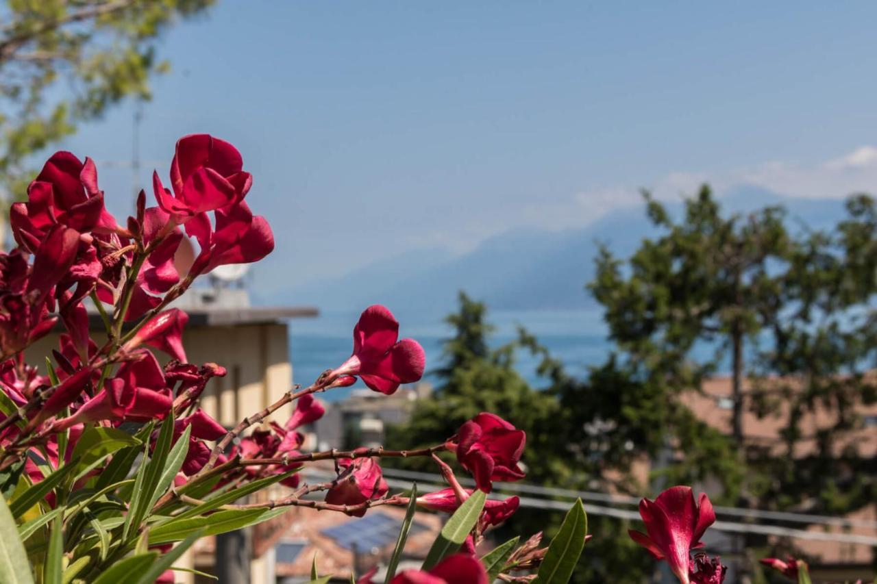 Frank Ronyo Apartment Desenzano del Garda Exterior photo